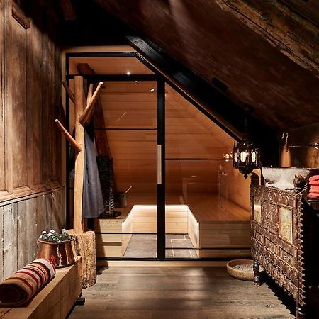 Maison Fred Luxury Suites Брюж Екстериор снимка