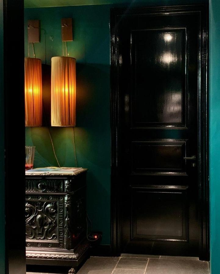 Maison Fred Luxury Suites Брюж Екстериор снимка