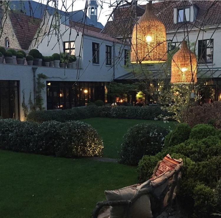 Maison Fred Luxury Suites Брюж Екстериор снимка